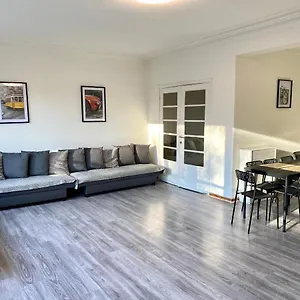 https://central-park-apartments.brusselshotelsbook.com