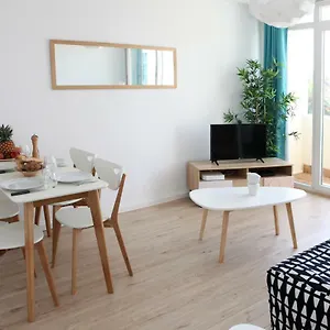 https://residence-la-corvette.fr-provencehotel.com